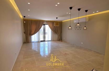 شقة - 2 غرف نوم - 2 حمامات للايجار في مون ريزيدنس - فيفث سكوير - التجمع الخامس - مدينة القاهرة الجديدة - القاهرة