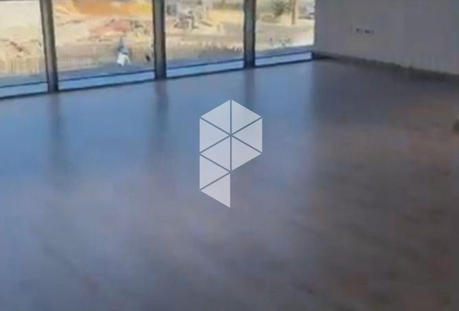 102064069 - Property Main Image