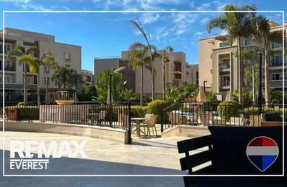 Apartment - 3 Bedrooms - 3 Bathrooms for sale in Green 5 - 6 October Compounds - 6 October City - Giza