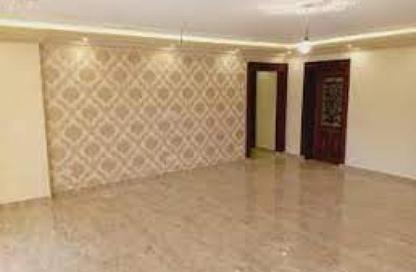 Apartment - 4 Bedrooms - 2 Bathrooms for sale in Kanat Al Sweis st. - Al Mansoura - Al Daqahlya
