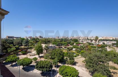 شقة - 5 - 2 للبيع في شارع أسطنبول-صلاح مصطفى - السلطان حسين - محطة الرمل - حي وسط - الاسكندرية