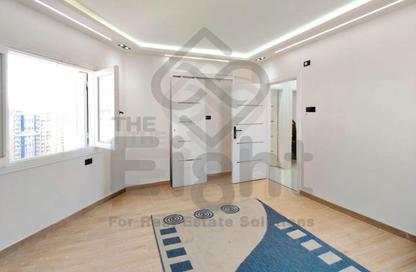 Apartment - 3 - 2 for sale in Al Geish Road - Saraya - Sidi Beshr - Hay Awal El Montazah - Alexandria