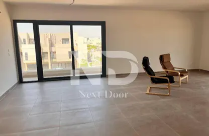 شقة - 3 غرف نوم - 3 حمامات للبيع في كمبوند البروج - كمبوندات الشروق - مدينة الشروق - القاهرة