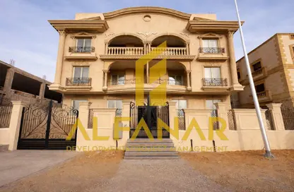 دوبلكس - 5 غرف نوم - 4 حمامات للبيع في حى القرنفل - التجمع الخامس - مدينة القاهرة الجديدة - القاهرة