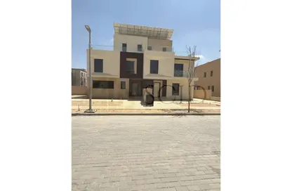 Twin House - 3 Bedrooms - 3 Bathrooms for sale in Vye Sodic - New Zayed City - Sheikh Zayed City - Giza