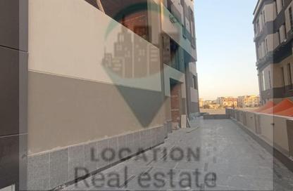 Shop - Studio - 2 Bathrooms for sale in 6th District - Obour City - Qalyubia