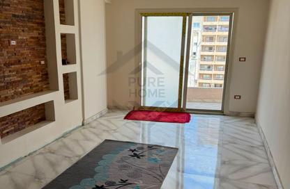 Apartment - 3 Bedrooms - 1 Bathroom for sale in El Gaish Road - Miami - Hay Awal El Montazah - Alexandria Apartment - 3 Bedrooms - 1 Bathroom for sale in El Gaish Road - Miami - Hay Awal El Montazah - Alexandria