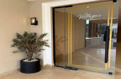 Townhouse - 4 - 4 for sale in Royal City - Sheikh Zayed Compounds - Sheikh Zayed City - Giza Townhouse - 4 - 4 for sale in Royal City - Sheikh Zayed Compounds - Sheikh Zayed City - Giza