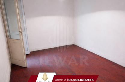 Apartment - 3 Bedrooms - 1 Bathroom for sale in Abd Al Fattah El Taweel St. - Fleming - Hay Sharq - Alexandria