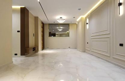 Apartment - 2 Bedrooms - 2 Bathrooms for sale in Gate 4 - Mena - Hadayek El Ahram - Giza