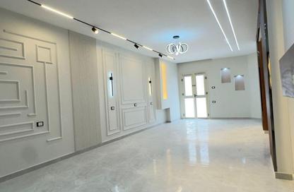 Apartment - 3 Bedrooms - 2 Bathrooms for sale in Al Lebeny Axis - El Mariouteya - Faisal - Hay El Haram - Giza