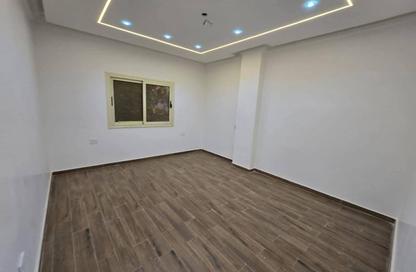 Apartment - 3 Bedrooms - 2 Bathrooms for sale in Al Narges 2 - Al Narges - New Cairo City - Cairo