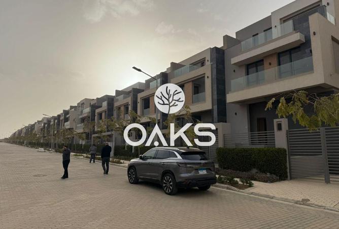 98832010 - Property Main Image