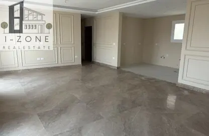 Apartment - 3 Bedrooms - 3 Bathrooms for rent in Hyde Park - New Cairo City - Cairo