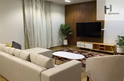 Apartment - 2 Bedrooms - 2 Bathrooms for rent in Garden Residence - Hyde Park - New Cairo City - Cairo