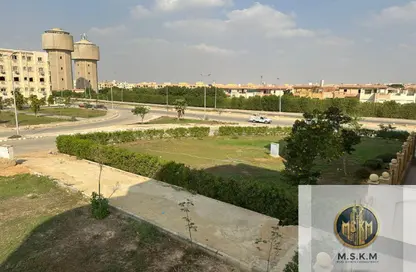 شقة - 3 غرف نوم - 2 حمامات للبيع في المجاورة الثانية - المنطقة السابعة - مدينة الشروق - القاهرة