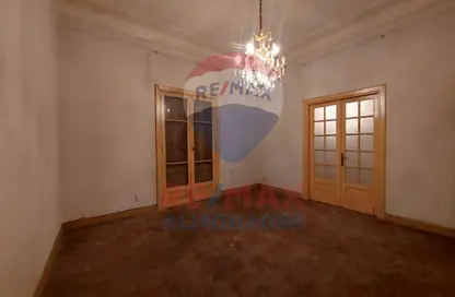 Apartment - 1 Bedroom - 1 Bathroom for sale in Ahmed Heshmat St. - Zamalek - Cairo