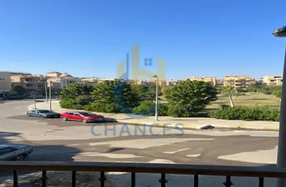 Apartment - 3 Bedrooms - 2 Bathrooms for sale in Orouba Axis - Area A - Ganoob El Acadimia - New Cairo City - Cairo
