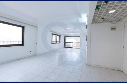 Apartment - 3 Bedrooms - 2 Bathrooms for sale in El Gaish Road - Miami - Hay Awal El Montazah - Alexandria