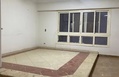 Apartment - 3 Bedrooms - 2 Bathrooms for rent in El Laselky - New Maadi - Hay El Maadi - Cairo