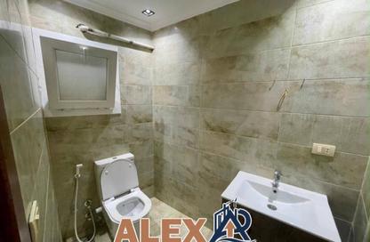 Office Space - Studio - 3 Bathrooms for rent in Al Geish Road - Glim - Hay Sharq - Alexandria
