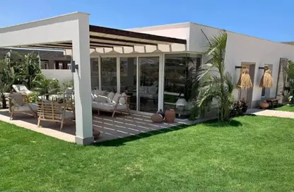 شاليه - 2 غرف نوم - 3 حمامات للبيع في بيت البحر - سيدي حنيش - الساحل الشمالي