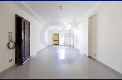 شقة - 3 غرف نوم - 2 حمامات للبيع في شارع سانت جين - كفر عبده - رشدي - حي شرق - الاسكندرية