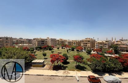 Apartment - 3 Bedrooms - 2 Bathrooms for sale in Musab Bin Omair St. - Area E - Ganoob El Acadimia - New Cairo City - Cairo