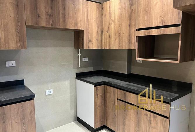 104039594 - Property Image 3