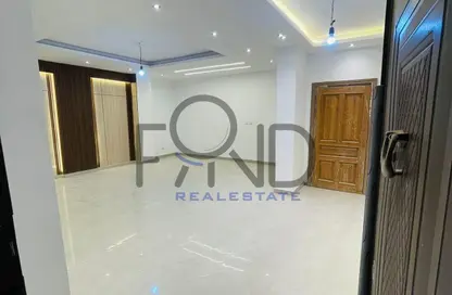 Apartment - 3 Bedrooms - 2 Bathrooms for sale in Ahmed Shawky Axis - El Banafseg 1 - El Banafseg - New Cairo City - Cairo