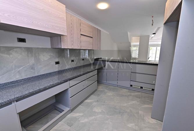 67737910 - Property Image 3