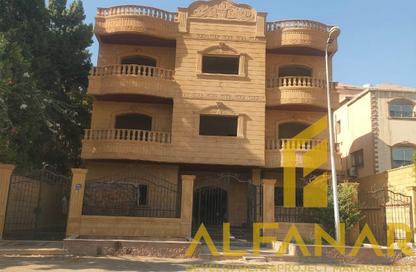 طابق كامل - 4 غرف نوم - 4 حمامات للبيع في شارع عمرو بن العاص - المنطقة ه - حى جنوب الاكايمية - مدينة القاهرة الجديدة - القاهرة