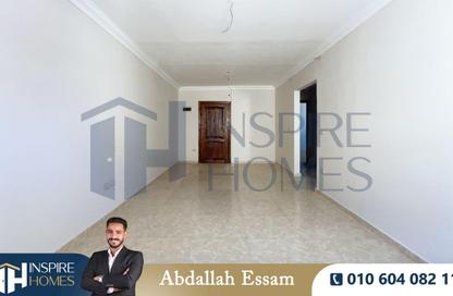 Apartment - 2 Bedrooms - 1 Bathroom for sale in Mustafa Kamel - Hay Sharq - Alexandria