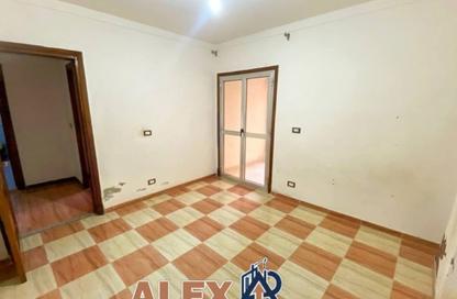 Apartment - 2 Bedrooms - 1 Bathroom for rent in Al Ekbal St. - Laurent - Hay Sharq - Alexandria