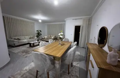 شقة - 3 غرف نوم - 2 حمامات للايجار في محور العروبة - المنطقة أ - حى جنوب الاكايمية - مدينة القاهرة الجديدة - القاهرة