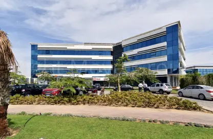 مساحات مكتبية - 8 غرف نوم - 3 حمامات للبيع في القرية الذكية - طريق مصر اسكندرية الصحراوي - مدينة 6 أكتوبر - الجيزة