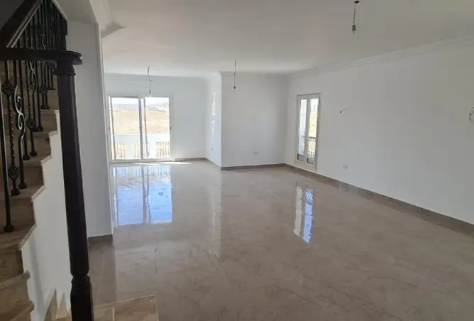 102905383 - Property Image 3