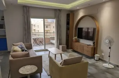 Apartment - 2 Bedrooms - 3 Bathrooms for sale in North Lotus - El Lotus - New Cairo City - Cairo