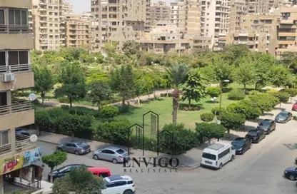 شقة - 3 غرف نوم - 1 حمام للبيع في شارع حلمي عبد العاطي - المنطقة الثامنة - مدينة نصر - القاهرة