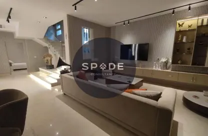 Villa - 6 Bedrooms - 6 Bathrooms for sale in Palm Hills New Cairo - 5th Settlement Compounds - The 5th Settlement - New Cairo City - Cairo