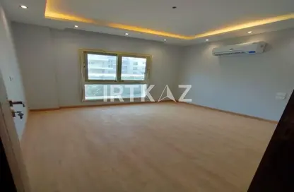 Apartment - 3 Bedrooms - 2 Bathrooms for sale in Mountain View iCity - 5th Settlement Compounds - The 5th Settlement - New Cairo City - Cairo
