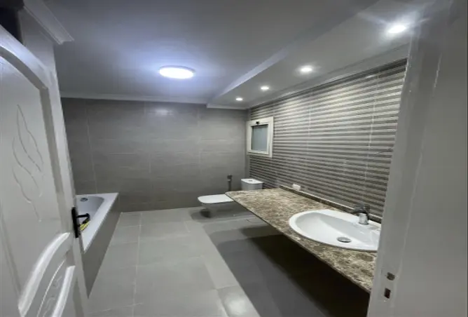 74304059 - Property Image 2