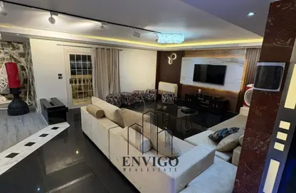 شقة - 3 غرف نوم - 3 حمامات للبيع في شارع مكرم عبيد - المنطقة السادسة - مدينة نصر - القاهرة