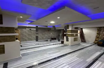 Apartment - 4 Bedrooms - 2 Bathrooms for sale in Mostafa Al Nahas St. - 6th Zone - Nasr City - Cairo