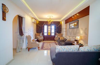 Apartment - 3 - 1 for sale in Moharam Bek St. - Moharam Bek - Hay Wasat - Alexandria