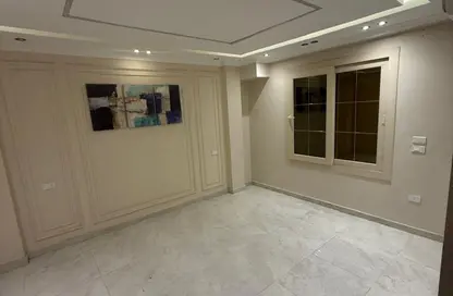 Apartment - 3 Bedrooms - 2 Bathrooms for rent in 5th District - Sheikh Zayed City - Giza