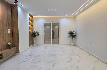 Apartment - 3 Bedrooms - 2 Bathrooms for sale in Gate 4 old - Horus - Hadayek El Ahram - Giza