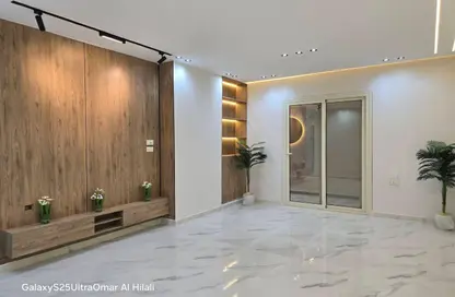 Apartment - 3 Bedrooms - 2 Bathrooms for sale in Gate 4 old - Horus - Hadayek El Ahram - Giza