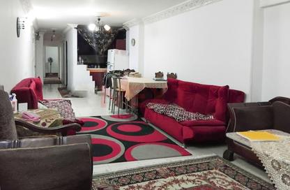 Apartment - 3 Bedrooms - 2 Bathrooms for rent in Azarita - Hay Wasat - Alexandria