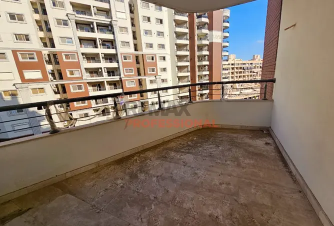 98544557 - Property Image 3